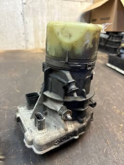 VOLVO 31387595 Power steering pump VOLVO V70 III (BW) (2007-2016) — thumbnail 4