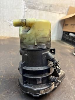 VOLVO 31387595 Power steering pump VOLVO V70 III (BW) (2007-2016) — thumbnail 2
