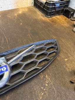 VOLVO 31425492 Radiator Grille VOLVO S60 II / V60 I (2010-2018) — thumbnail 4