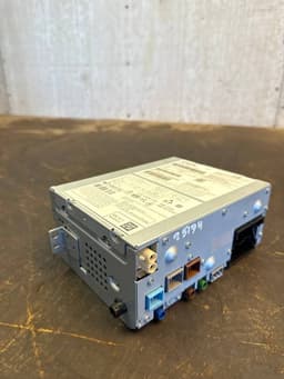 VOLVO 36001114 31310833 8V01 32218379 31667696 Radio VOLVO S60 II / V60 I (2010-2018) — thumbnail 4
