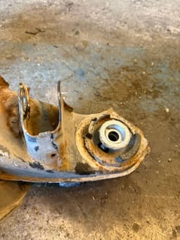 MERCEDES-BENZ 2043505710 A2043500141 A2073509702 Rear axle Beam MERCEDES-BENZ C-CLASS (W204) (2007-2013) — thumbnail 9