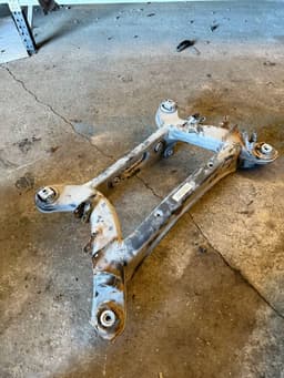 MERCEDES-BENZ 2043505710 A2043500141 A2073509702 Rear axle Beam MERCEDES-BENZ C-CLASS (W204) (2007-2013) — thumbnail 4