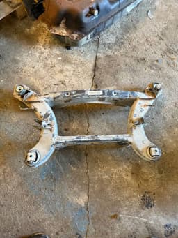 MERCEDES-BENZ 2043505710 A2043500141 A2073509702 Rear axle Beam MERCEDES-BENZ C-CLASS (W204) (2007-2013) — thumbnail 2