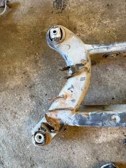 MERCEDES-BENZ 2043505710 A2043500141 A2073509702 Rear axle Beam MERCEDES-BENZ C-CLASS (W204) (2007-2013) — thumbnail 5