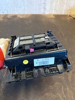 SKODA 3V0035502 Wireless mobile phone charger SKODA OCTAVIA III (5E) (2012-2019) — thumbnail 7