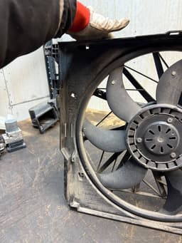 BMW 17427633273 7633273 Radiator Fan Electric BMW 5 (F10, F11) (2010-2017) — thumbnail 9