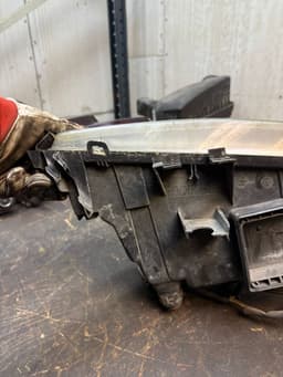 VOLVO 30698835 89900267 Headlight left VOLVO V70 II / XC70 I (P80) (2000-2007) — thumbnail 9