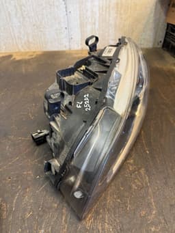 VOLVO 31420115 Headlight left VOLVO S60 II / V60 I (2010-2018) — thumbnail 4