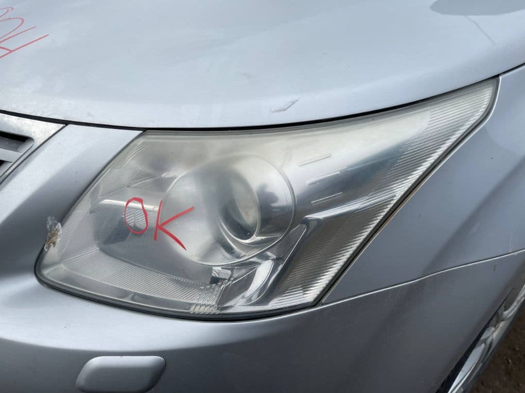 TOYOTA 8117005310 Headlight left TOYOTA AVENSIS (T270) (2009-2018)