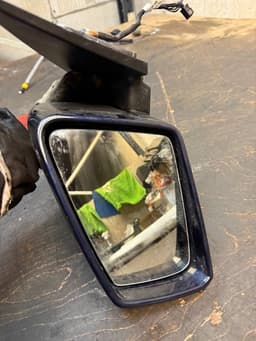 MERCEDES-BENZ A2048102593 2048102593 A2048101976 A2128102221 Mirror left MERCEDES-BENZ C-CLASS (W204) (2007-2013) — thumbnail 9