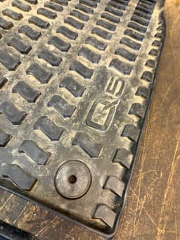 AUDI 8R0061511 8R1061501 8R1061221 8R0061511 Floor Mat Set AUDI Q5 (8R) (2008-2016) — thumbnail 6
