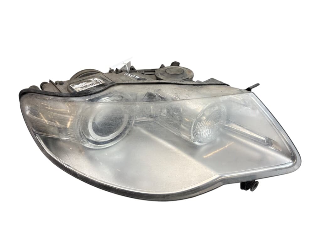 7L6941040C Headlight right VW TOUAREG I (7L) (2002-2010)
