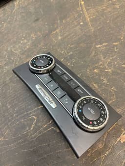 MERCEDES-BENZ A2046803508 2046803508 A2049001007 2049001007 Heater control panel MERCEDES-BENZ C-CLASS (W204) (2007-2013) — thumbnail 2