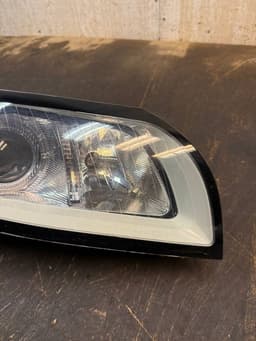 VOLVO Headlight right VOLVO S40 / V50 / C30 / C70 (MS, MW) (2004-2012) — thumbnail 6