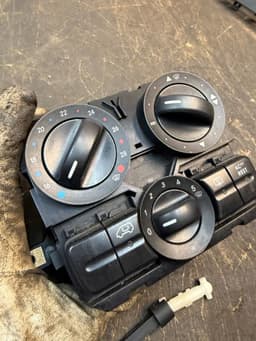MERCEDES-BENZ A6394460728KZ A6394460728 6394460728 A6394450105KZ A6394450105 6394450105 Heater control panel MERCEDES-BENZ VITO / VIANO (W639) (2003-2014) — thumbnail 4