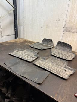 VOLVO 31377833 31377832 31403318 31377831 Floor Mat Set VOLVO S60 II / V60 I (2010-2018) — thumbnail 2