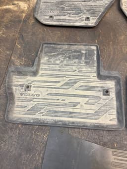 VOLVO 31377833 31377832 31403318 31377831 Floor Mat Set VOLVO S60 II / V60 I (2010-2018) — thumbnail 7
