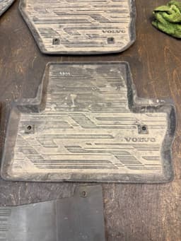 VOLVO 31377833 31377832 31403318 31377831 Floor Mat Set VOLVO S60 II / V60 I (2010-2018) — thumbnail 6