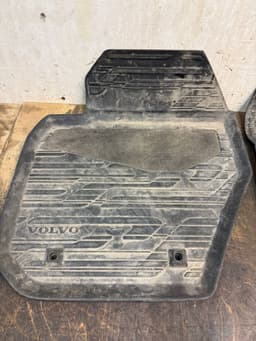 VOLVO 31377833 31377832 31403318 31377831 Floor Mat Set VOLVO S60 II / V60 I (2010-2018) — thumbnail 8