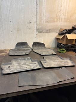 VOLVO 31377833 31377832 31403318 31377831 Floor Mat Set VOLVO S60 II / V60 I (2010-2018) — thumbnail 3