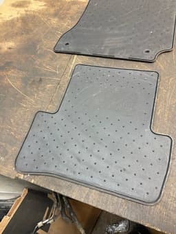 MERCEDES-BENZ A2046840403 A2046840303 A2046804448 A2046840003 Floor Mat Set MERCEDES-BENZ C-CLASS (W204) (2007-2013) — thumbnail 8