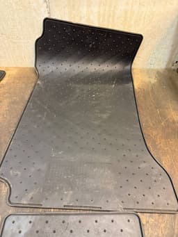 MERCEDES-BENZ A2046840403 A2046840303 A2046804448 A2046840003 Floor Mat Set MERCEDES-BENZ C-CLASS (W204) (2007-2013) — thumbnail 10