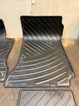 MERCEDES-BENZ A2046840403 A2046840303 A2046804448 A2046840003 Floor Mat Set MERCEDES-BENZ C-CLASS (W204) (2007-2013) — thumbnail 6