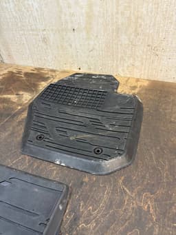 VOLVO 31377833 31377832 31377831 31403318 Floor Mat Set VOLVO S60 II / V60 I (2010-2018) — thumbnail 9