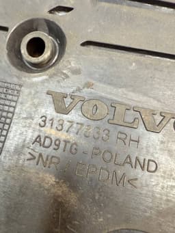 VOLVO 31377833 31377832 31377831 31403318 Floor Mat Set VOLVO S60 II / V60 I (2010-2018) — thumbnail 10