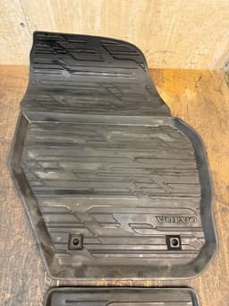 VOLVO 31377833 31377832 31377831 31403318 Floor Mat Set VOLVO S60 II / V60 I (2010-2018) — thumbnail 4