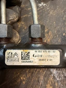 VOLVO 31422168 332000 9685297580 Fuel Distributor / fuel rail VOLVO S60 II / V60 I (2010-2018) — thumbnail 6