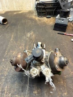 VOLVO 0445010681 31372081 Fuel injection pump, diesel VOLVO S60 II / V60 I (2010-2018) — thumbnail 4