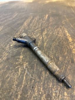TOYOTA 236700R100 Fuel Injector TOYOTA VERSO (AR20) (2009-2018) — thumbnail 2
