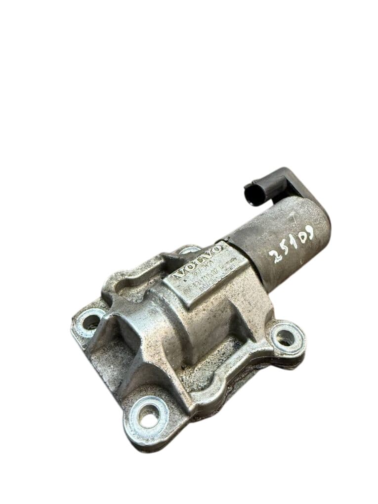 VOLVO 8670421 Engine Solenoid Valve VOLVO XC90 I (2002-2014)