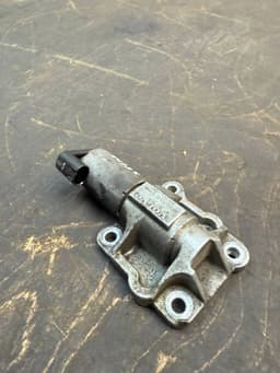VOLVO 8670421 Engine Solenoid Valve VOLVO XC90 I (2002-2014) — thumbnail 2