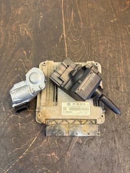 VW 9065452608 2E0905865K 9064620030 074906032BA 0281014132 Engine ECU immo kit / set VW CRAFTER I (2E) (2006-2016) — thumbnail 4