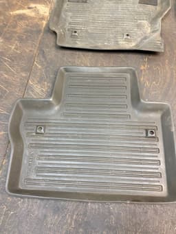 VOLVO Floor Mat Set VOLVO V70 III (BW) (2007-2016) — thumbnail 4