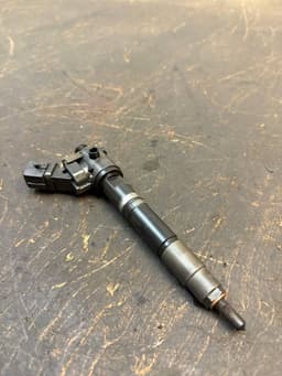 VOLVO 31405404 36010045 Fuel Injector VOLVO V70 III (BW) (2007-2016) — thumbnail 4