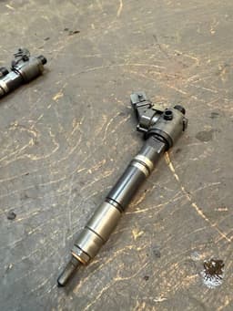 VOLVO 31405404 36010045 Fuel Injector VOLVO V70 III (BW) (2007-2016) — thumbnail 3