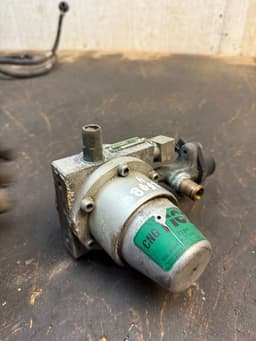 VOLVO 5120104 36001494 Fuel pressure regulator VOLVO V70 II / XC70 I (P80) (2000-2007) — thumbnail 2