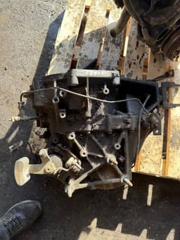 MITSUBISHI 2500A177 F6MBA1KAJA Gearbox MITSUBISHI GRANDIS II (NA_W) (2003-2011) — thumbnail 5