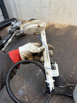 OPEL 13575952 Fuel delivery pump OPEL MOKKA A (J13) (2012-2019) — thumbnail 4