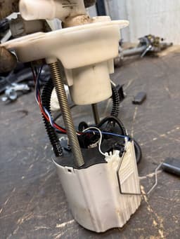 OPEL 13575952 Fuel delivery pump OPEL MOKKA A (J13) (2012-2019) — thumbnail 6
