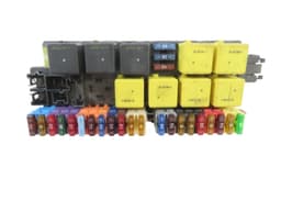 MERCEDES-BENZ A0265453232 A2305450832 A2305451932 A2305452332 A2305453832 A2305454432 A2305454832 A2305454632 Fuse box MERCEDES-BENZ SL-CLASS (R230) (2001-2012) — thumbnail 1