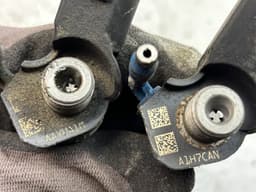 MERCEDES-BENZ 0445117048 0445117047 Fuel injector set MERCEDES-BENZ SPRINTER 3,5-t Box (907, 910) (02.18-) — thumbnail 4
