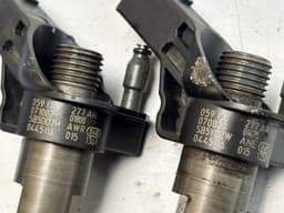 VW 0445116015 0986435357 0445116022 0445116023 0445116007 0445116008 0986435361 Fuel injector set VW TOUAREG I (7L) (2002-2010) — thumbnail 2