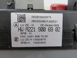 MERCEDES-BENZ A2219067000 Fuse box MERCEDES-BENZ S-CLASS (W221) (2005-2013) — thumbnail 2