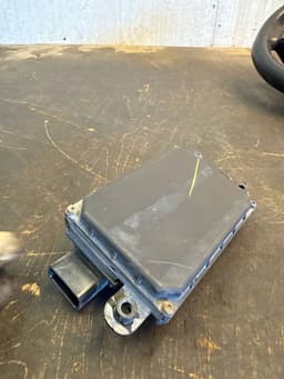 VOLVO 31678089 31471259 Distronic radar / sensor VOLVO S60 II / V60 I (2010-2018) — thumbnail 4