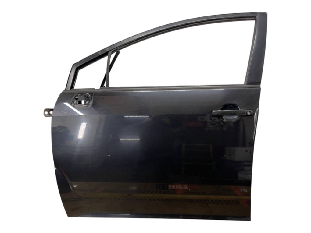 670020F011 Door Front Left TOYOTA COROLLA Verso II (AR10) (2004-2009)