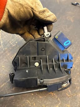 VOLVO 31301746 Door Lock Rear Right VOLVO S60 II / V60 I (2010-2018) — thumbnail 4